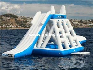 جانجل جو مع زحليقة وماء سائل في الماء